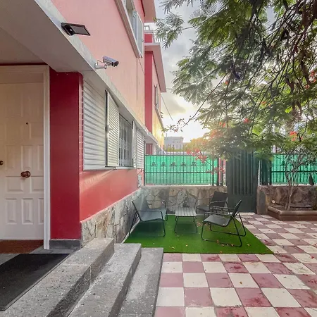 The Red House - 3br With Private Terrace Hébergement de vacances